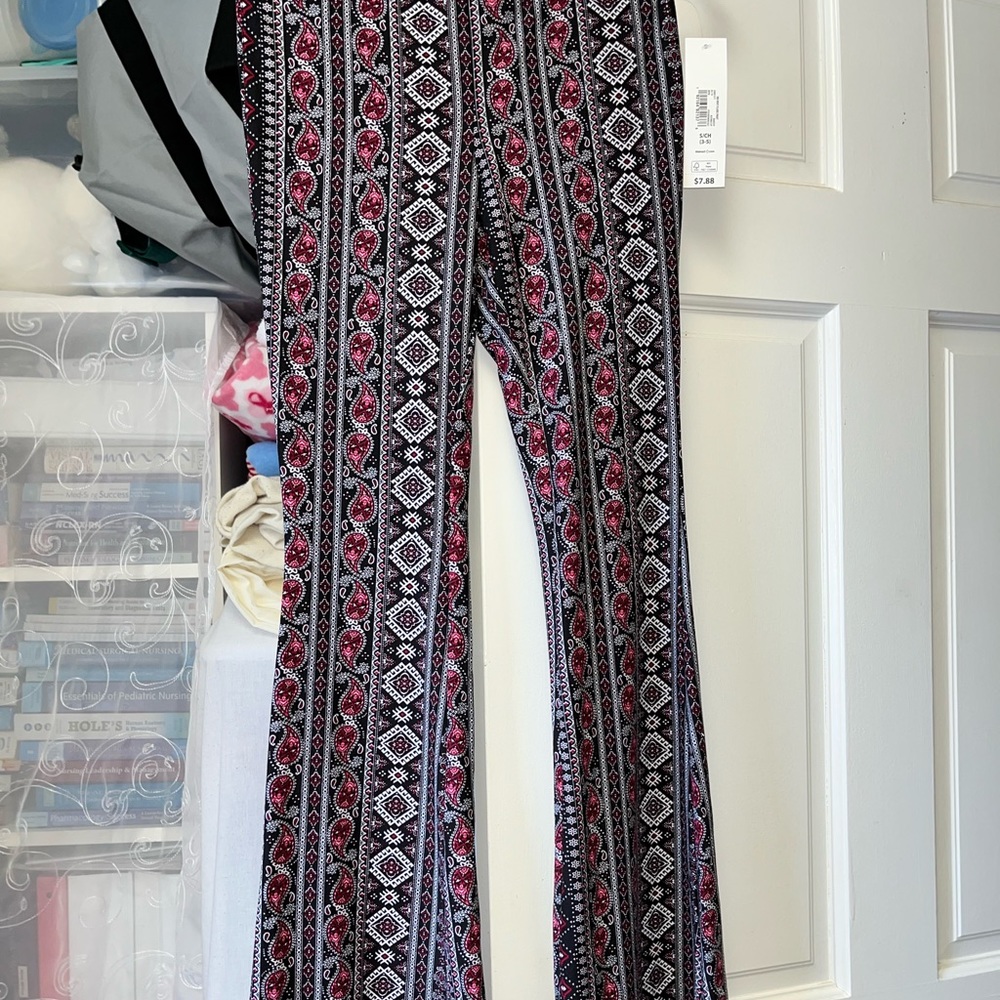 NWT no boundaries flare pants soft